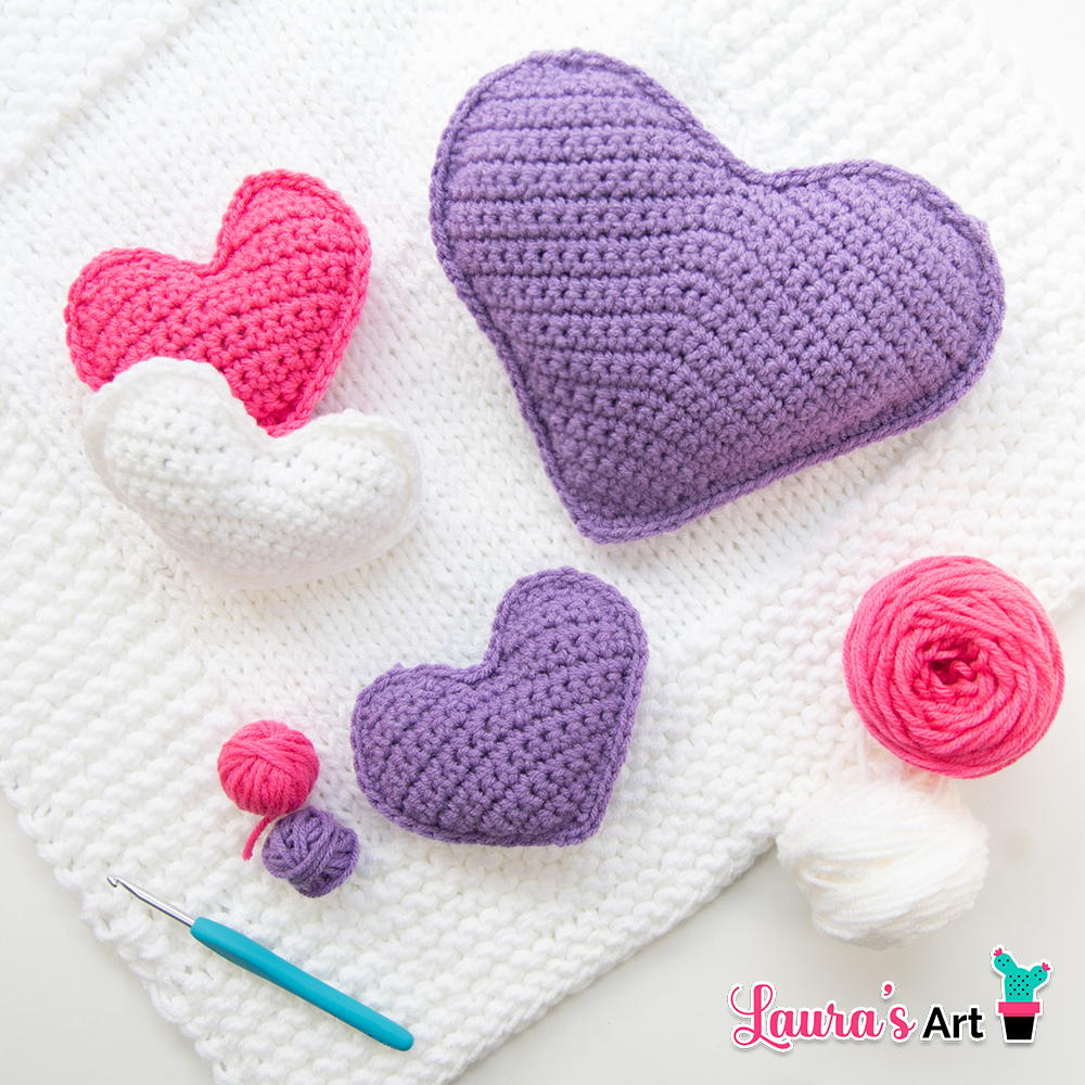 Set de 3 mini almohaditas a crochet - Corazón - Me Encanta y Boquita