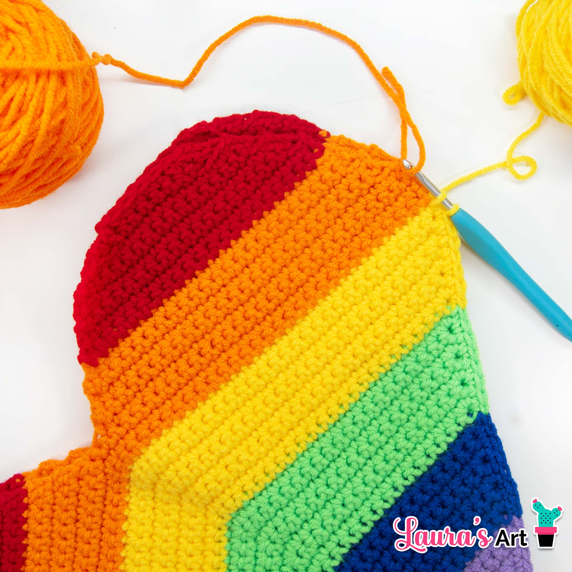 Corazón de Arcoíris a Crochet - Pride Crochet Heart