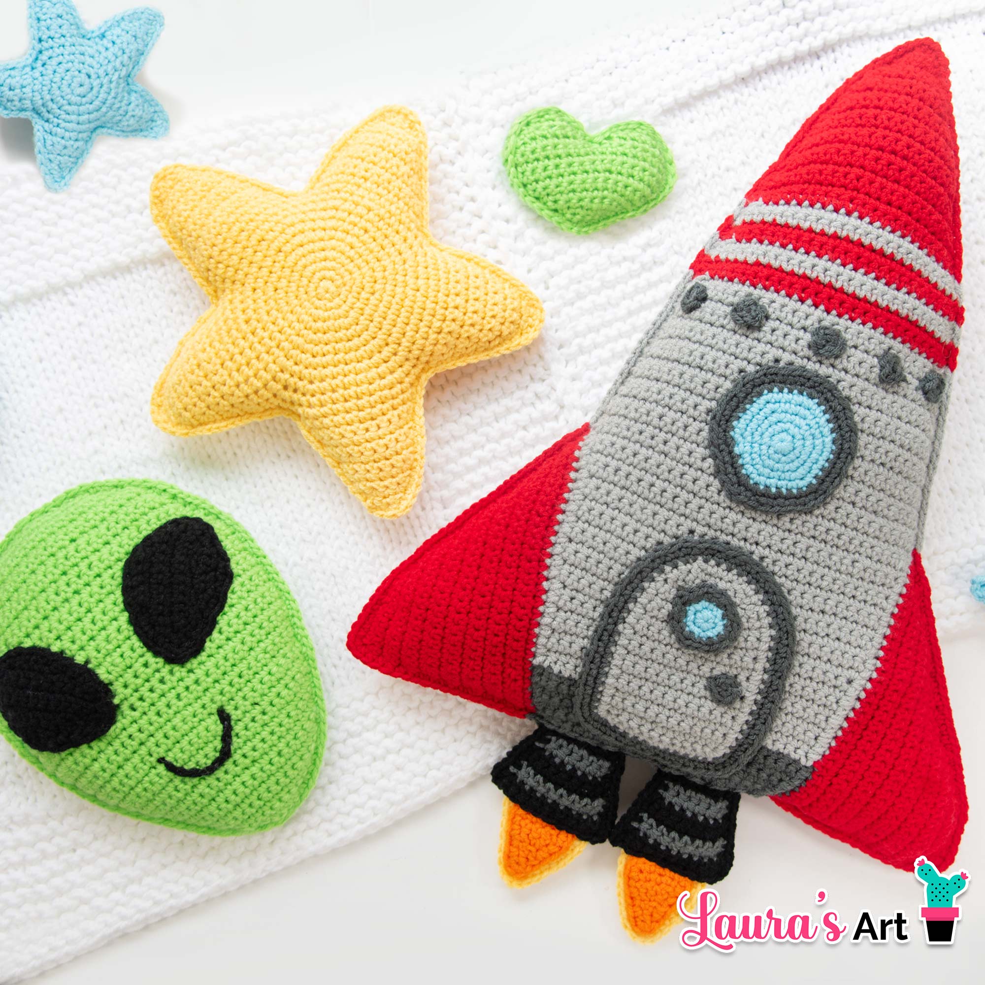 Almohada de Cohete espacial a crochet - Patron en Espanol